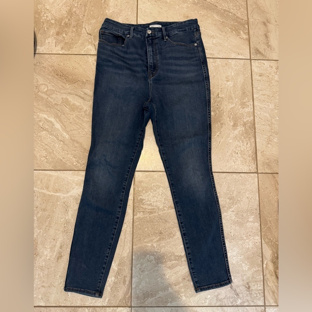Good American fits everybody Classic Blue Women's Jeans size 12 / 31